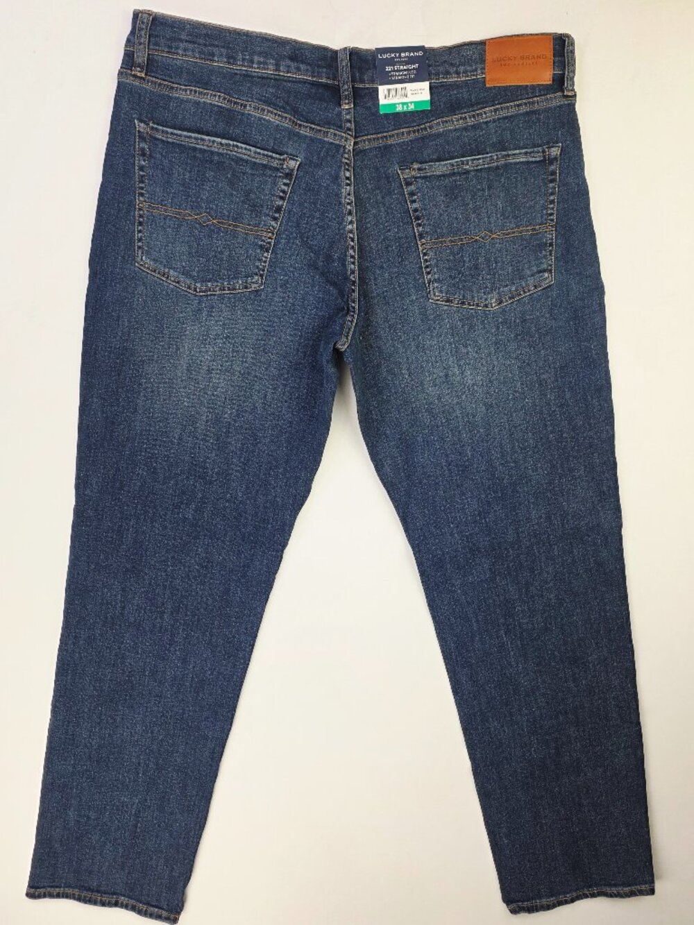 Lucky Brand 221 Straight Men Size 38X34 Blue Denim Logo 5 Pocket Denim Jeans NWT